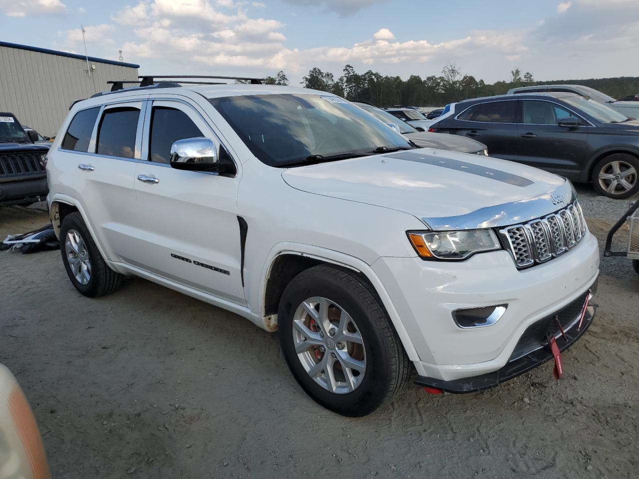 2018 Jeep Grand Cherokee - Image 4