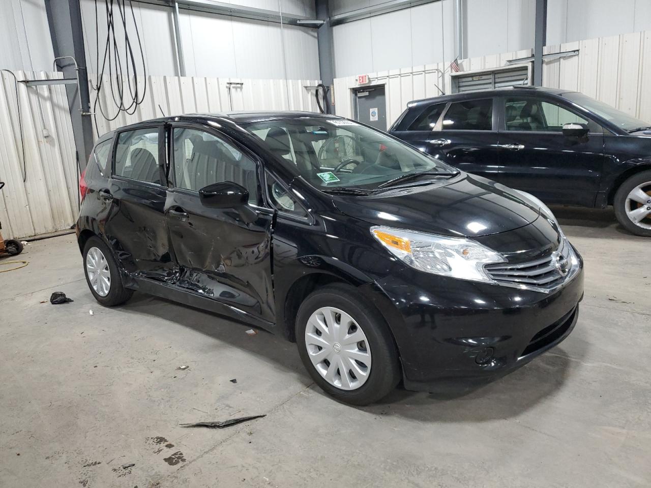 2016 Nissan Versa - Image 4