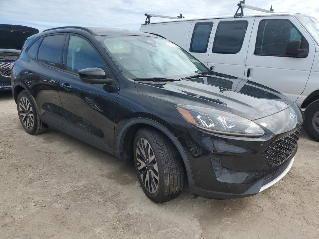 2020 Ford Escape - Image 4