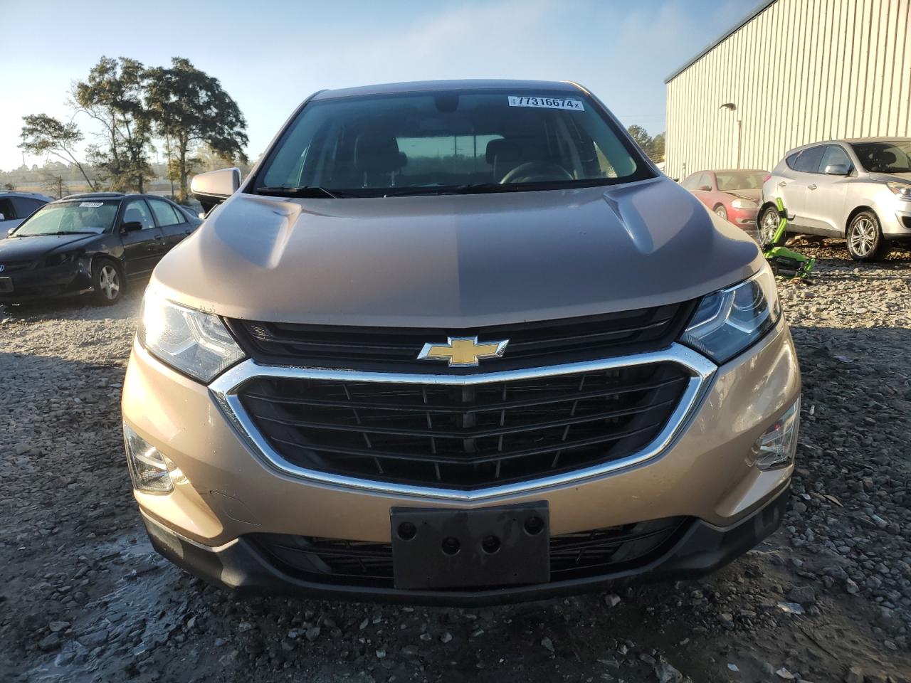 2GNAXJEV0J6215713 2018 Chevrolet Equinox Lt