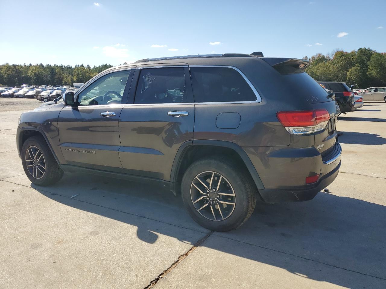 2019 Jeep Grand Cherokee - Image 2