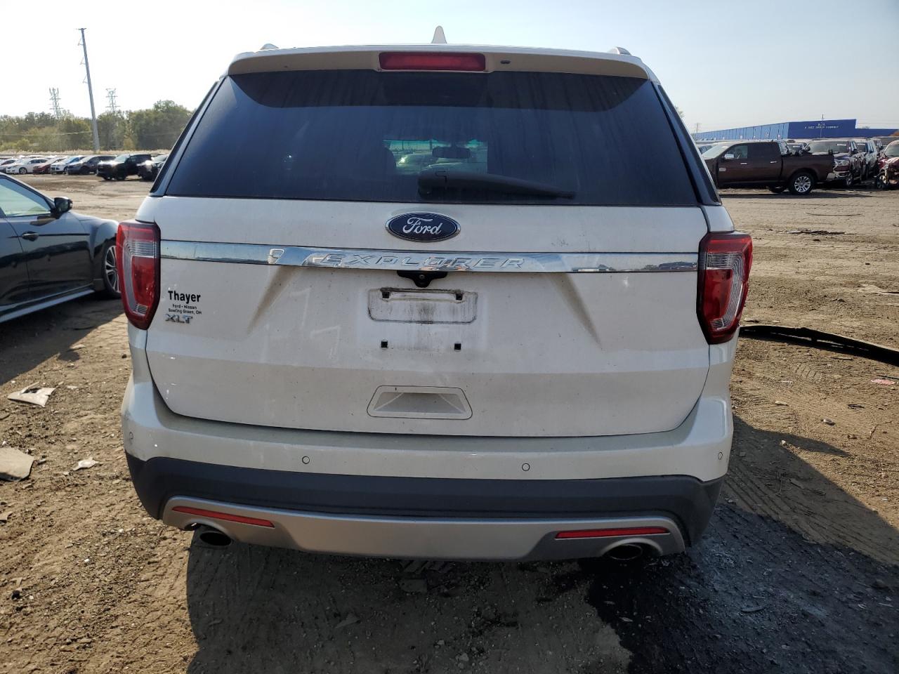 1FM5K7D83HGB20656 2017 Ford Explorer Xlt