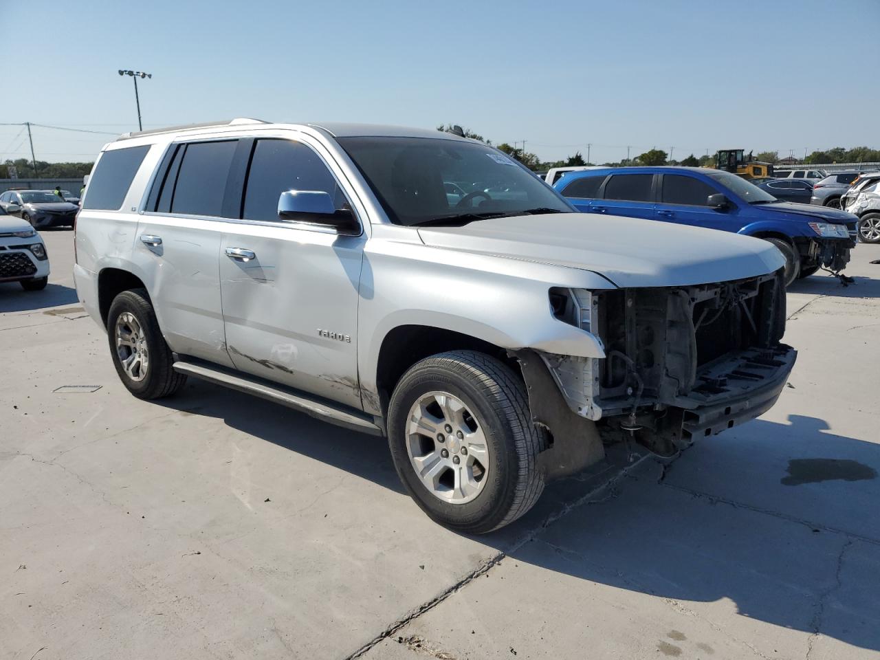 VIN 1GNSKAKC3FR245127 2015 CHEVROLET TAHOE no.4