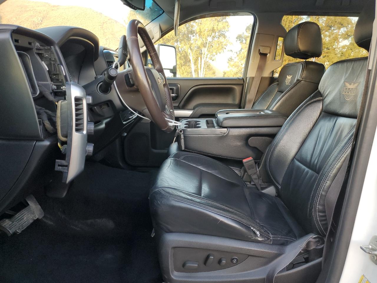 2015 Chevrolet Silverado - Image 7