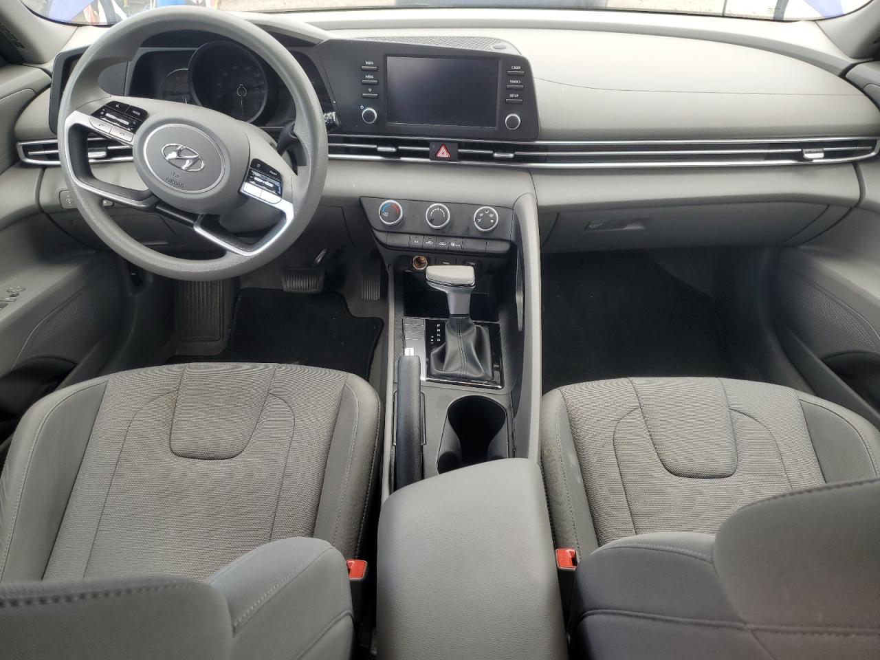2023 Hyundai Elantra - Image 8