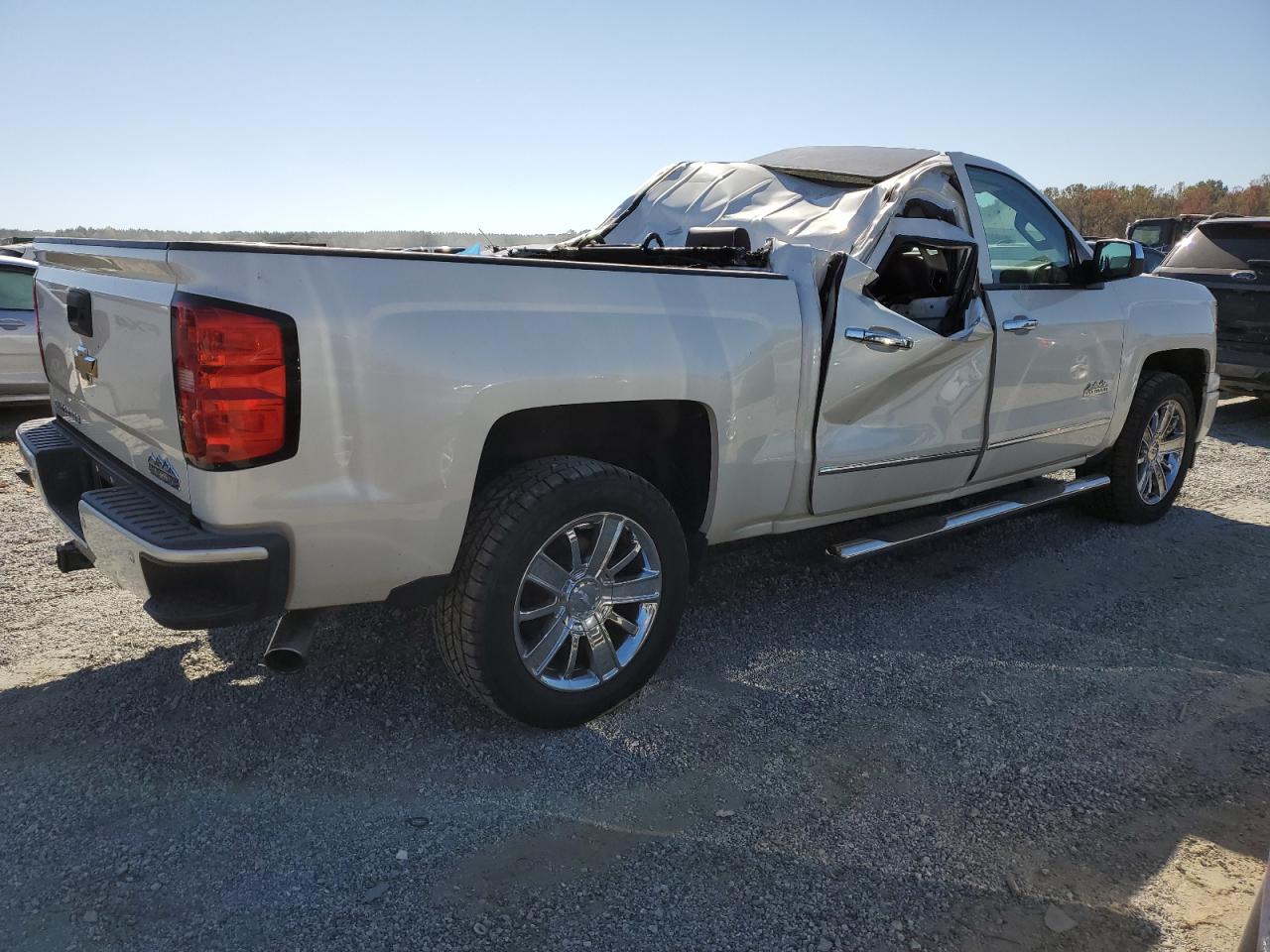 2014 Chevrolet Silverado - Image 3