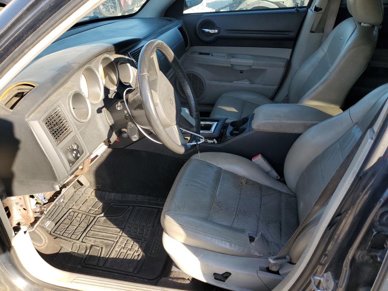 2007 Dodge Magnum - Image 7