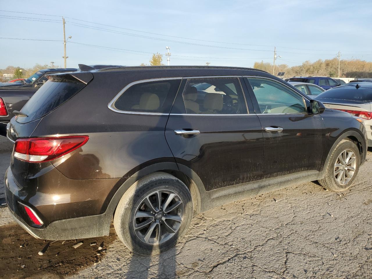 2017 Hyundai Santa Fe - Image 3