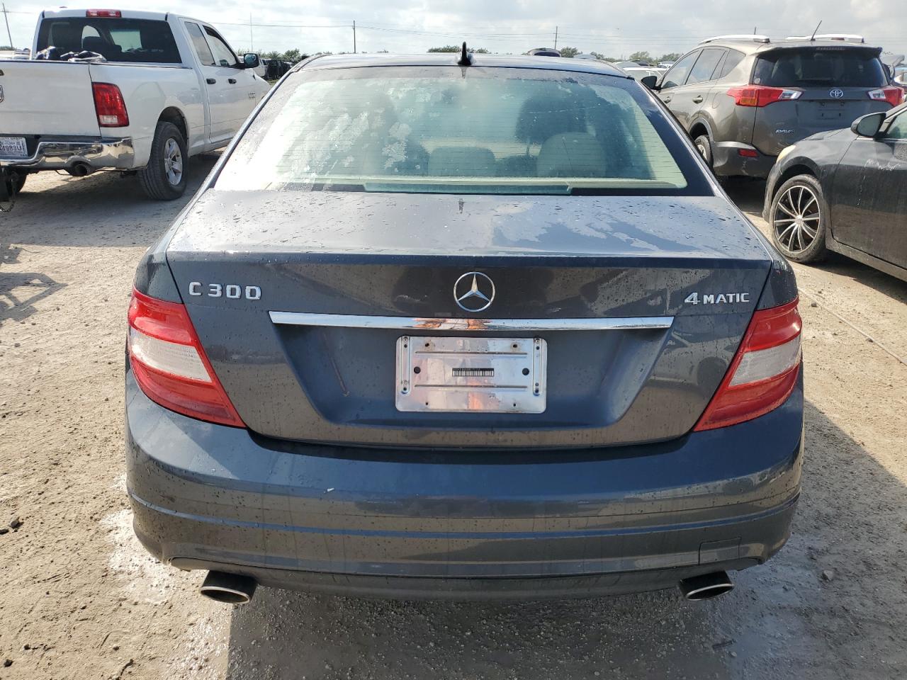 2011 Mercedes-Benz C 300 4Matic VIN: WDDGF8BB8BR172100 Lot: 73686254