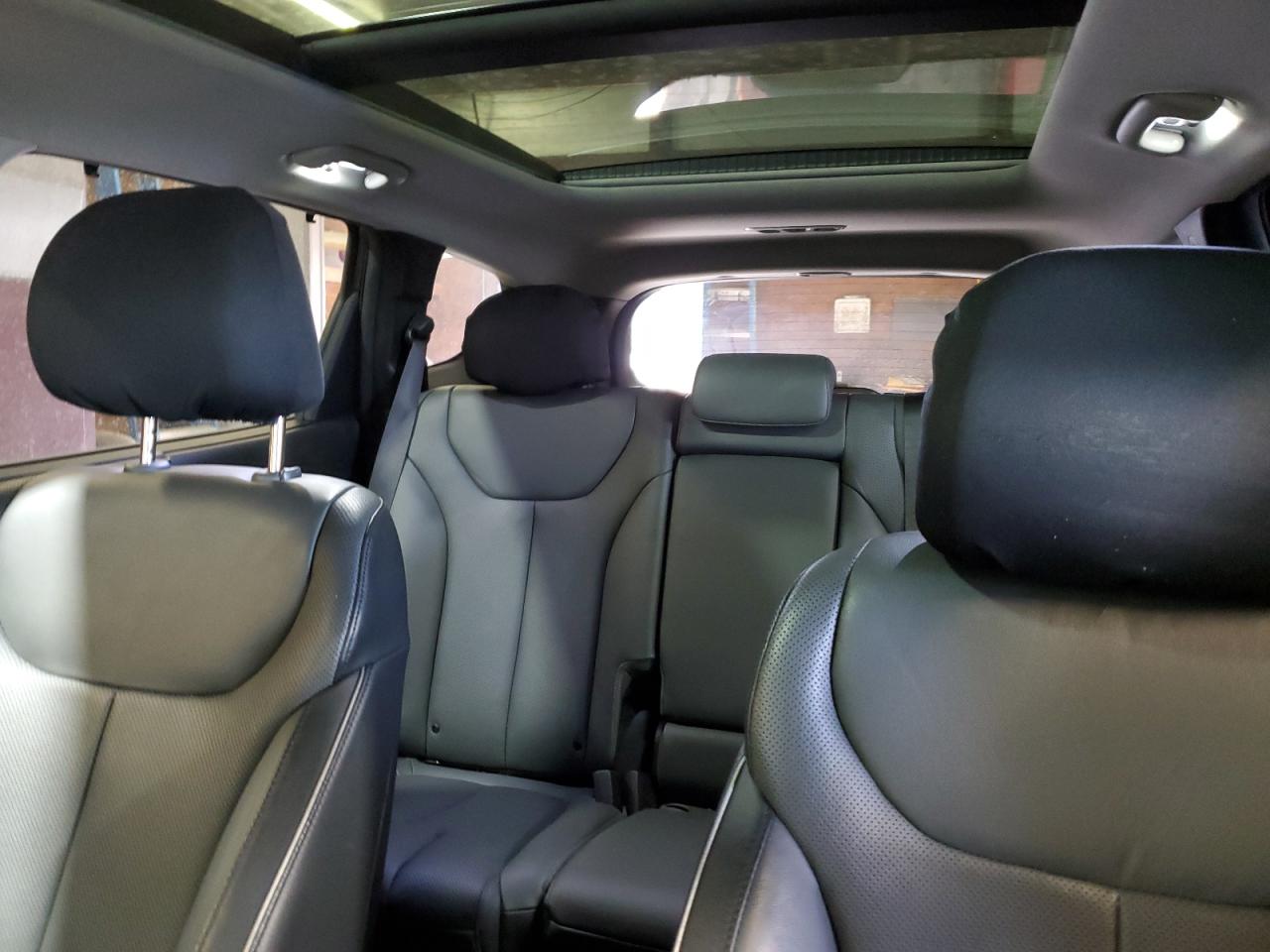 2022 Hyundai Santa Fe - Image 10