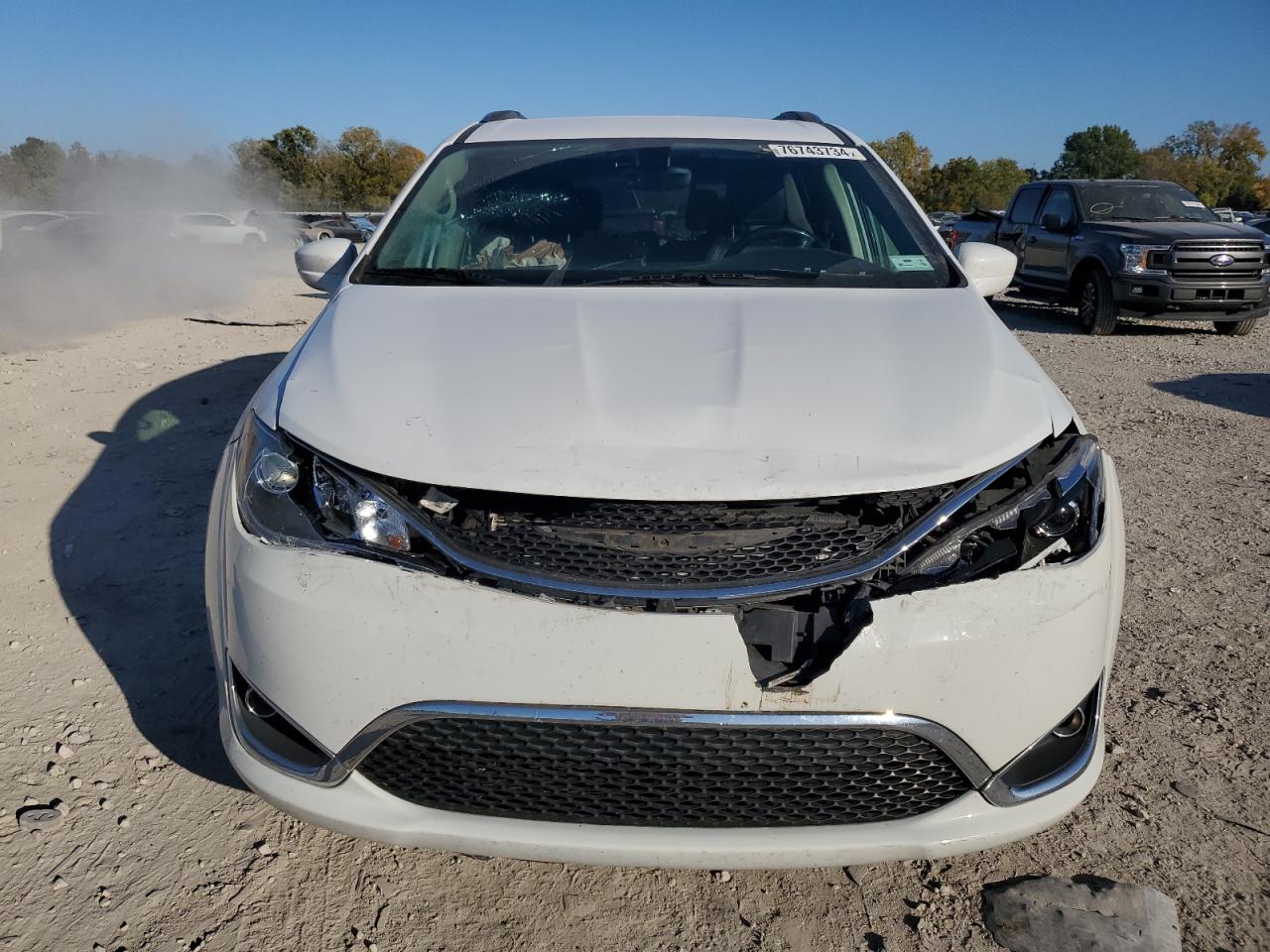 2019 Chrysler Pacifica - Image 5