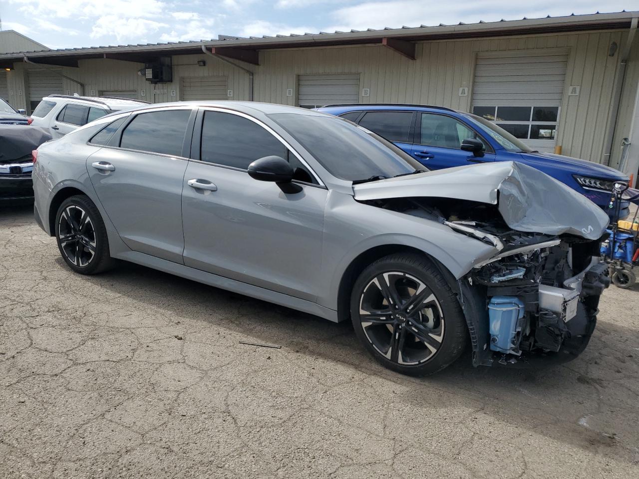 2022 Kia K5 - Image 4