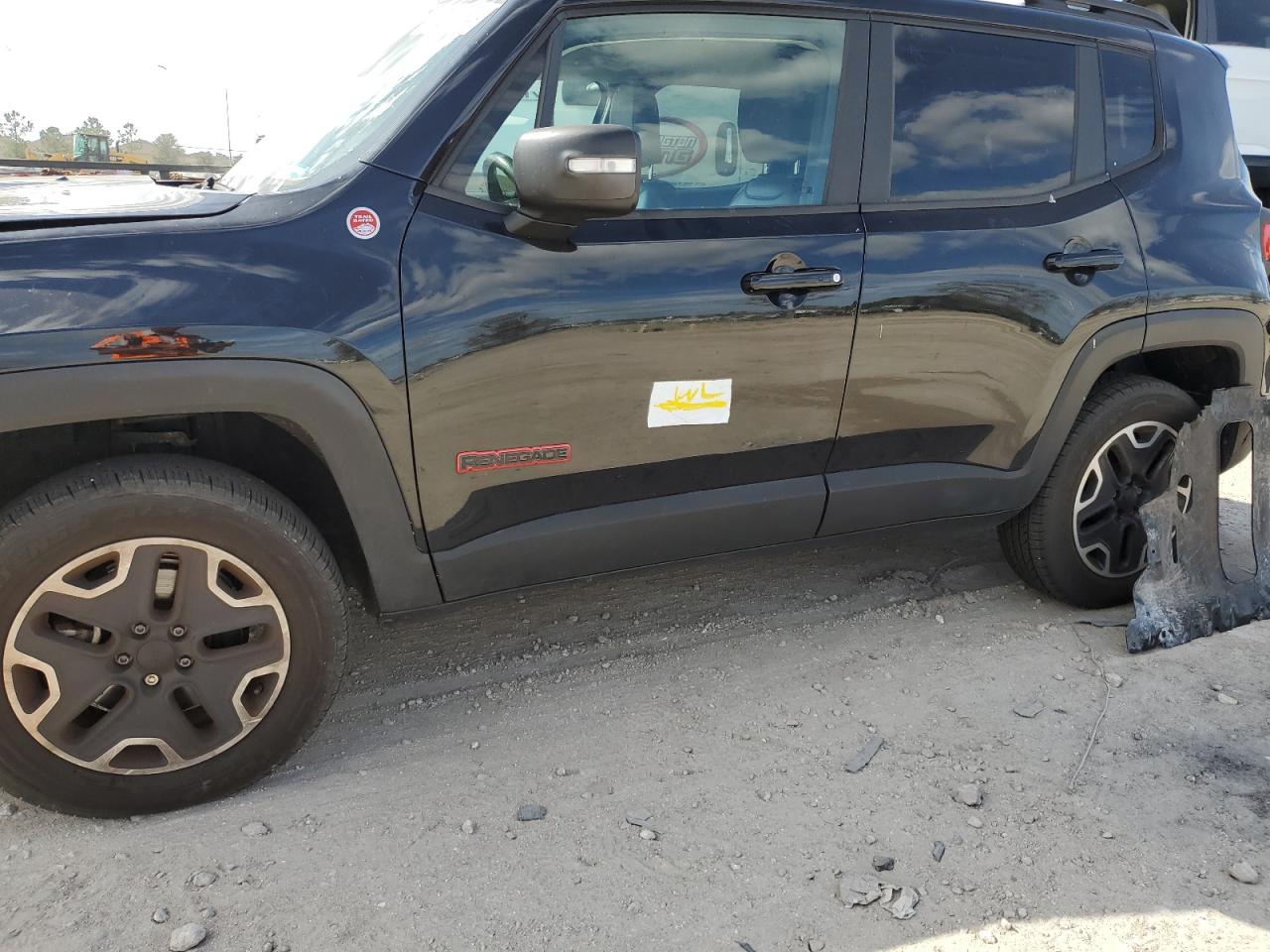 VIN ZACCJBCT2FPC14017 2015 JEEP RENEGADE no.13