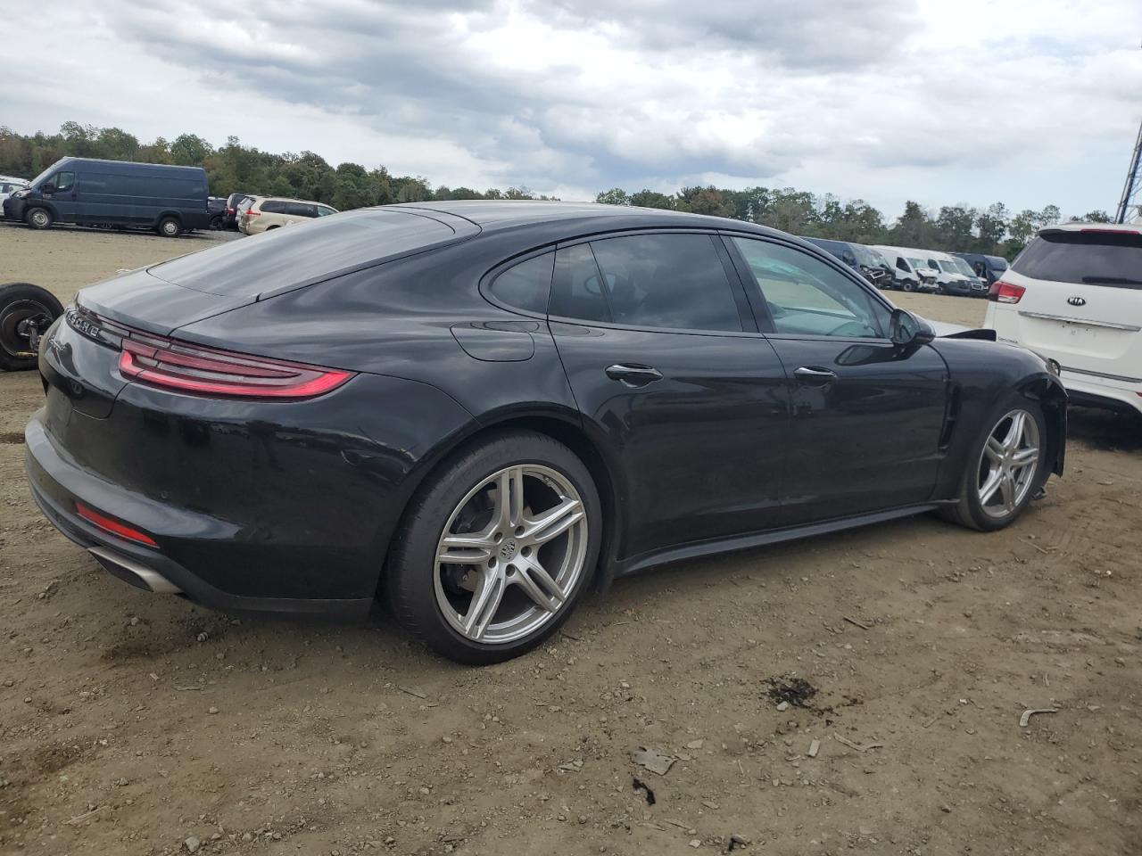 2018 Porsche Panamera - Image 3