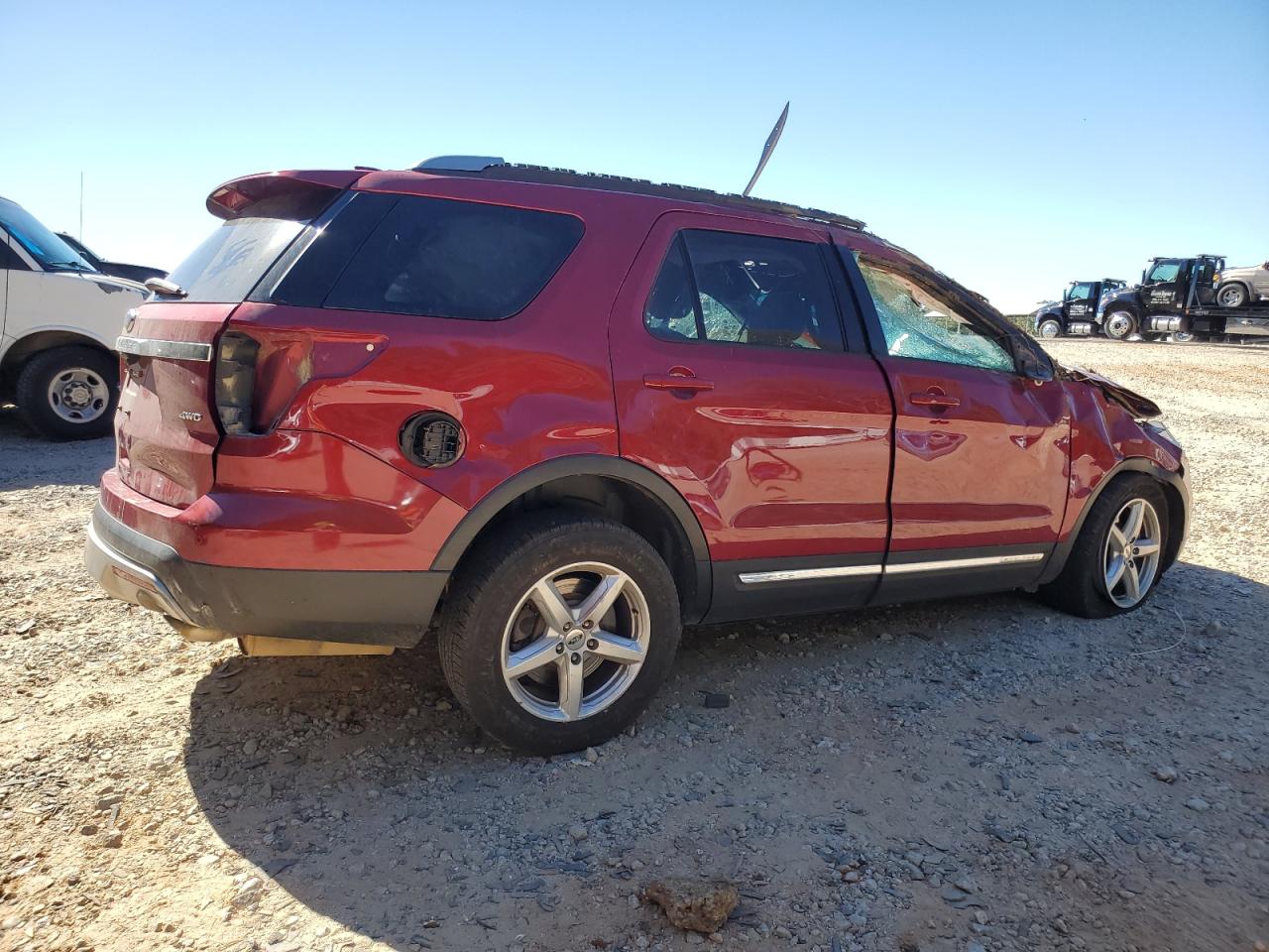 VIN 1FM5K8D80HGB31331 2017 FORD EXPLORER no.3