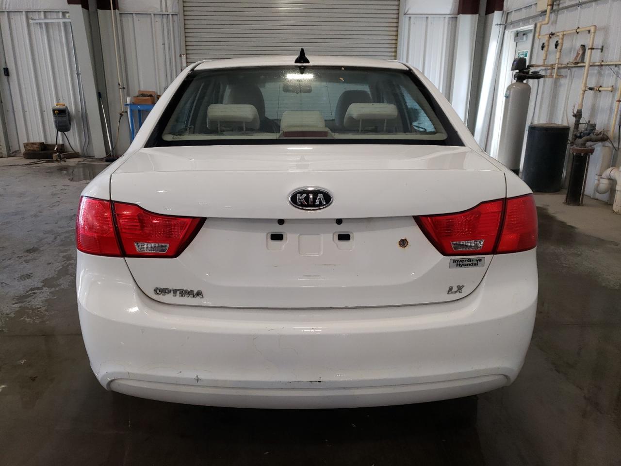 2009 Kia Optima Lx VIN: KNAGE228595324136 Lot: 77883224