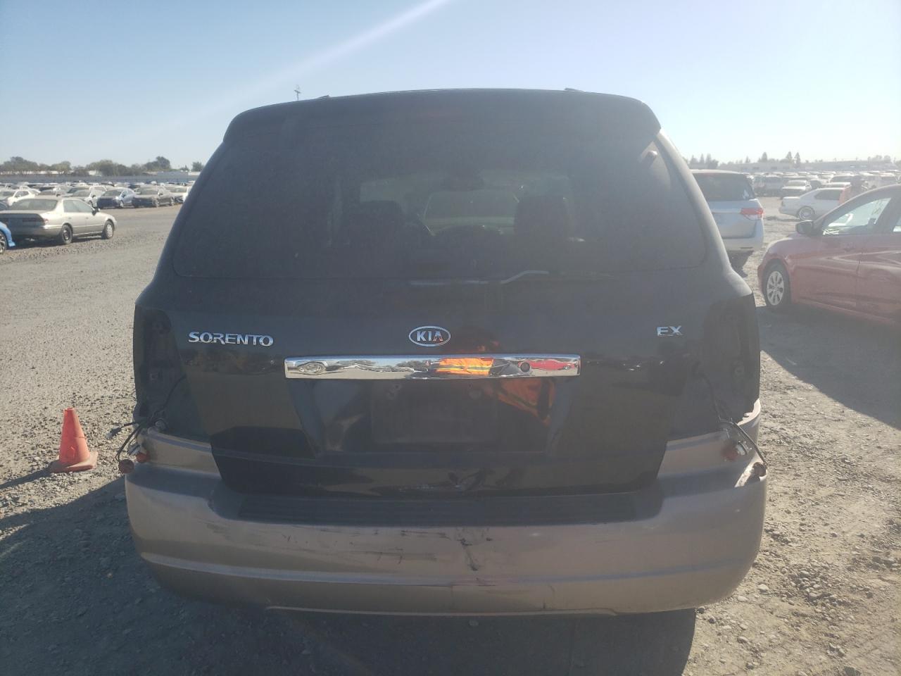 2004 Kia Sorento Ex VIN: KNDJC733945244992 Lot: 77128054