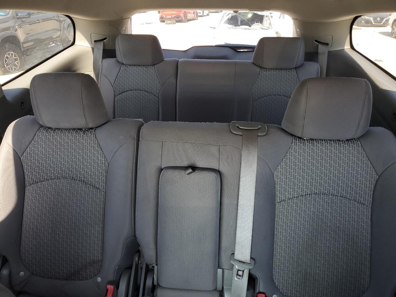 2010 Chevrolet Traverse - Image 10