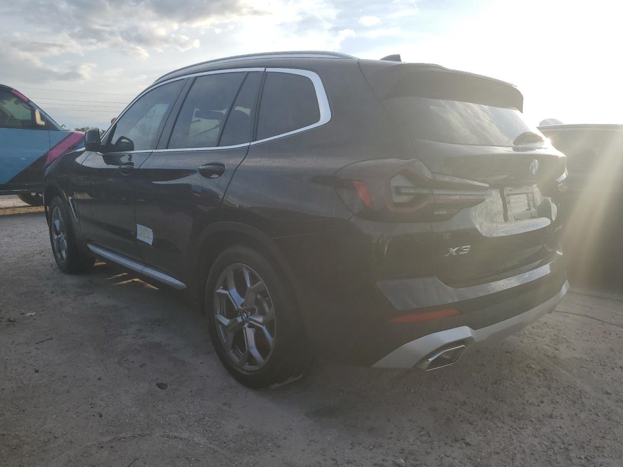 VIN 5UX53DP06N9J29520 2022 BMW X3 no.2