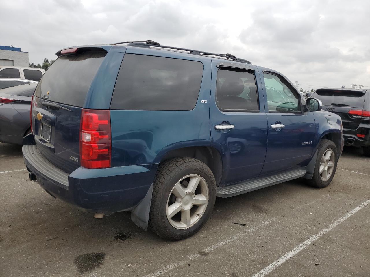 2007 Chevrolet Tahoe - Image 3