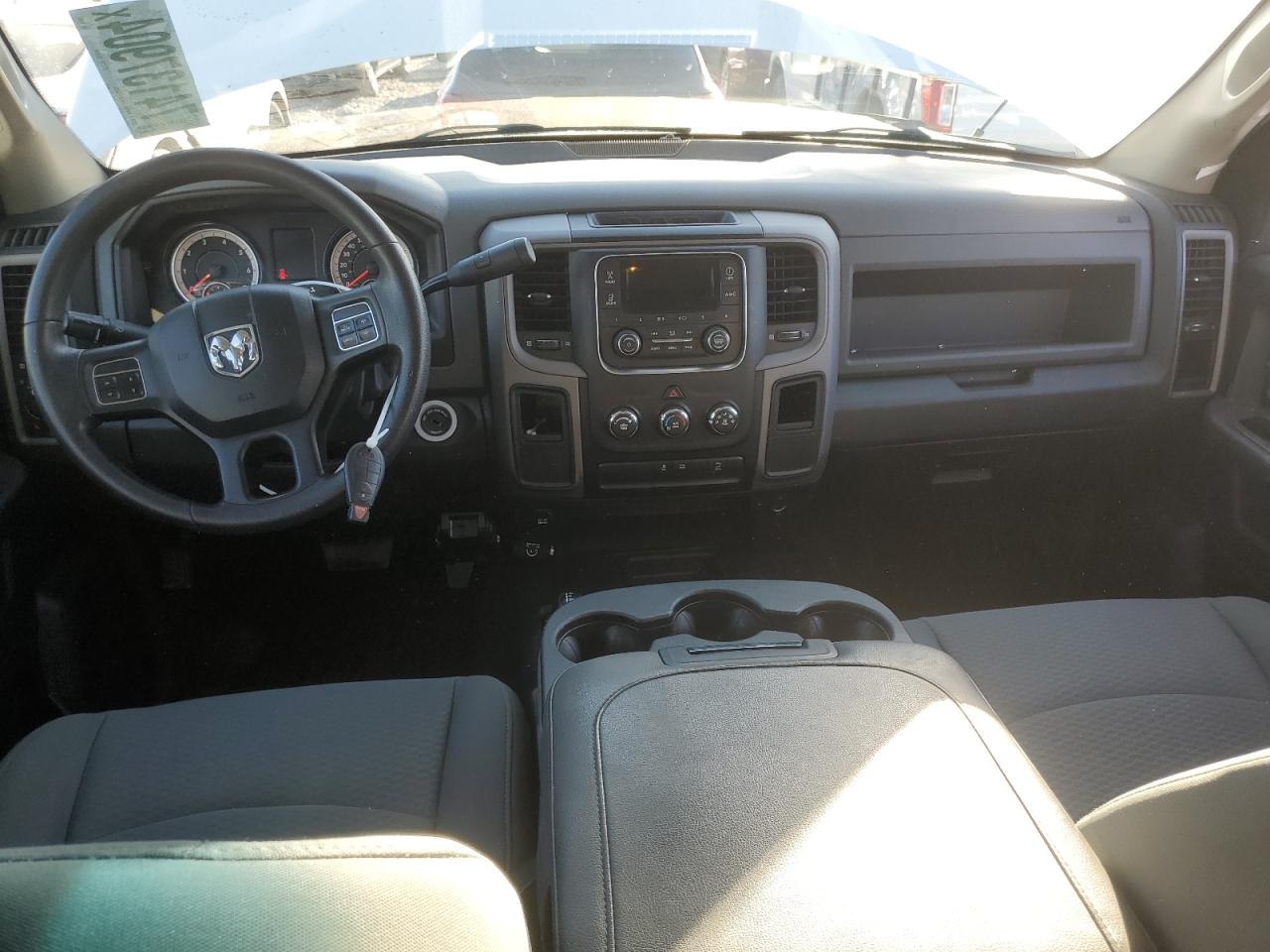 2016 RAM 2500 - Image 8