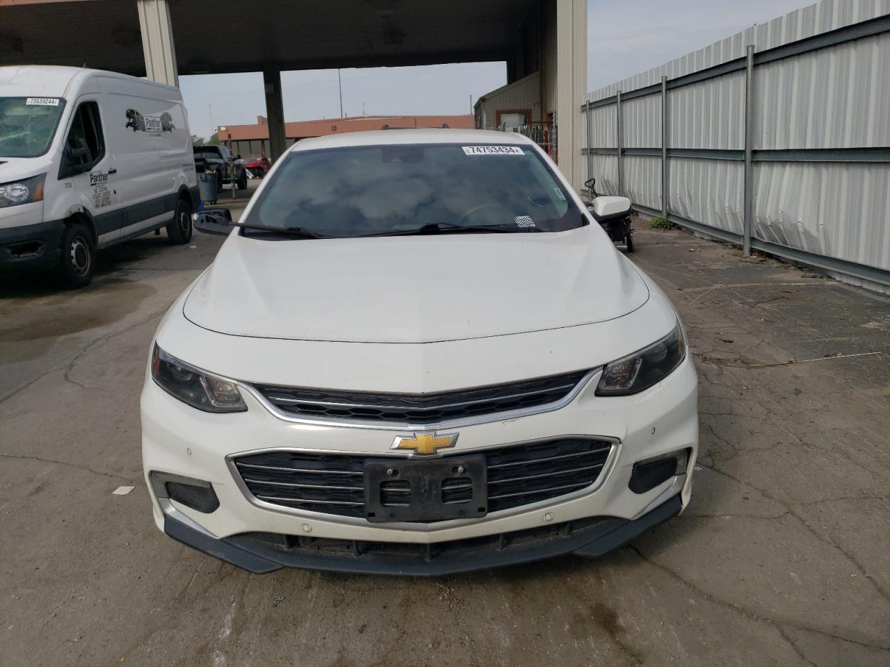 2016 Chevrolet Malibu - Image 5