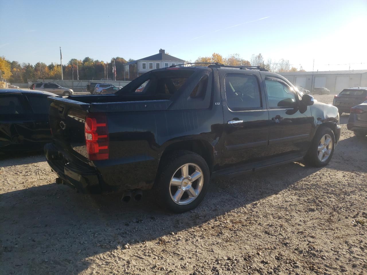 2007 Chevrolet Avalanche - Image 3