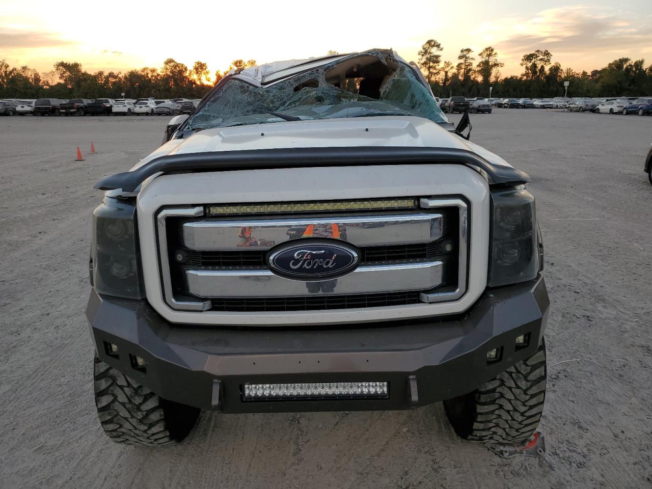 2016 Ford F350 - Image 5