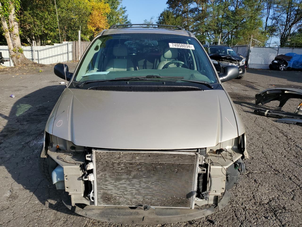 2005 Chrysler Town & Country - Image 5
