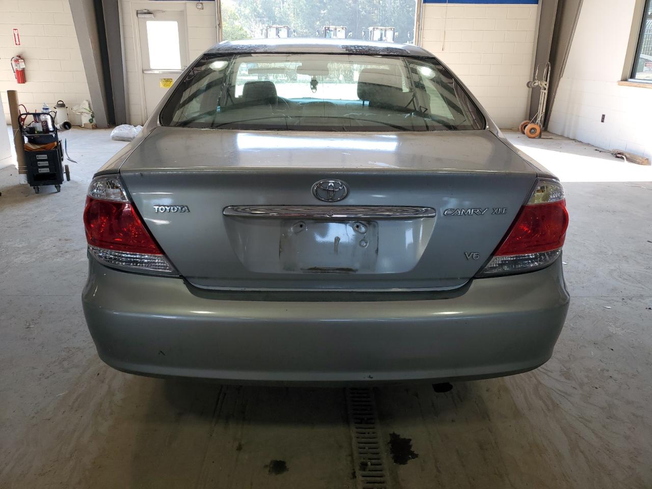 2005 Toyota Camry Le VIN: 4T1BF30K85U614686 Lot: 74661014