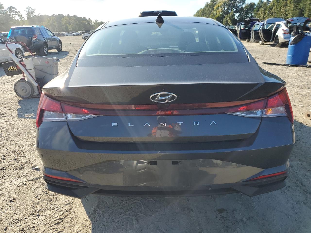 5NPLM4AGXNH086061 2022 Hyundai Elantra Sel