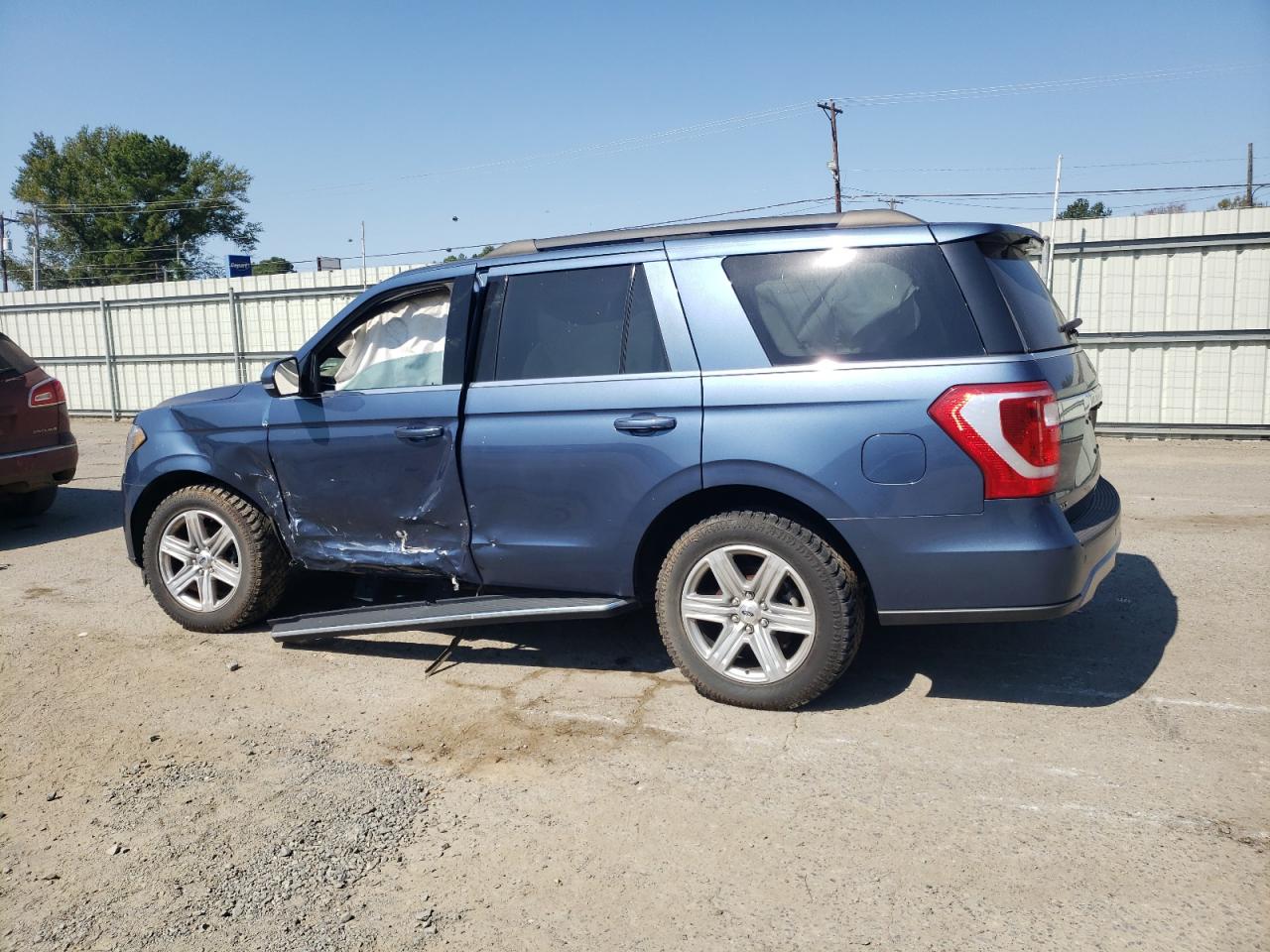 1FMJU1HT8JEA67832 2018 Ford Expedition Xlt