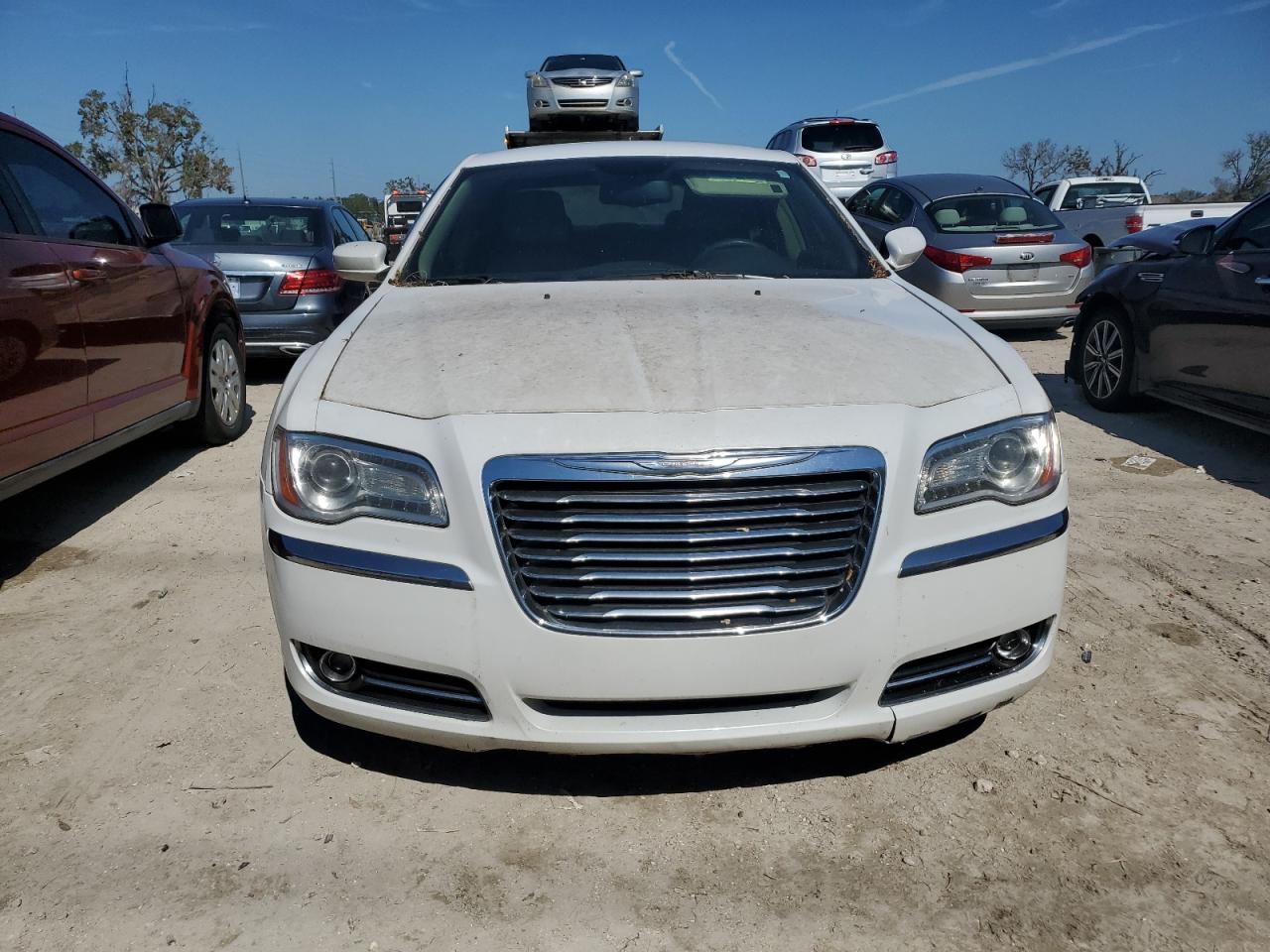 2014 Chrysler 300 - Image 5
