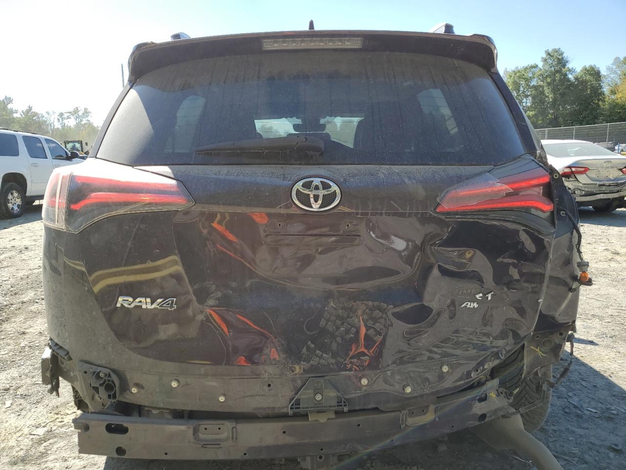 2T3DFREV8HW637735 2017 Toyota Rav4 Limited