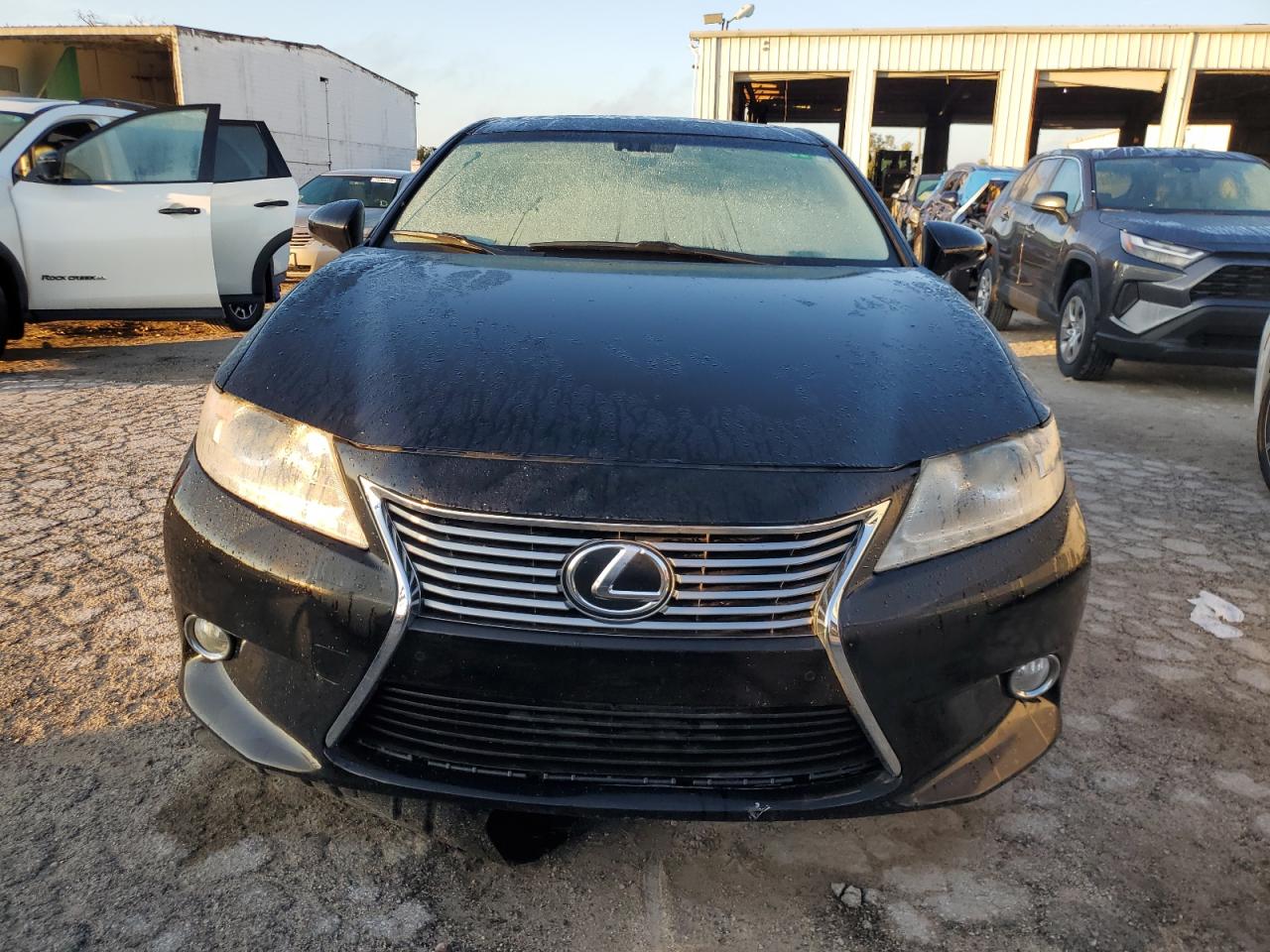 2013 Lexus ES - Image 5