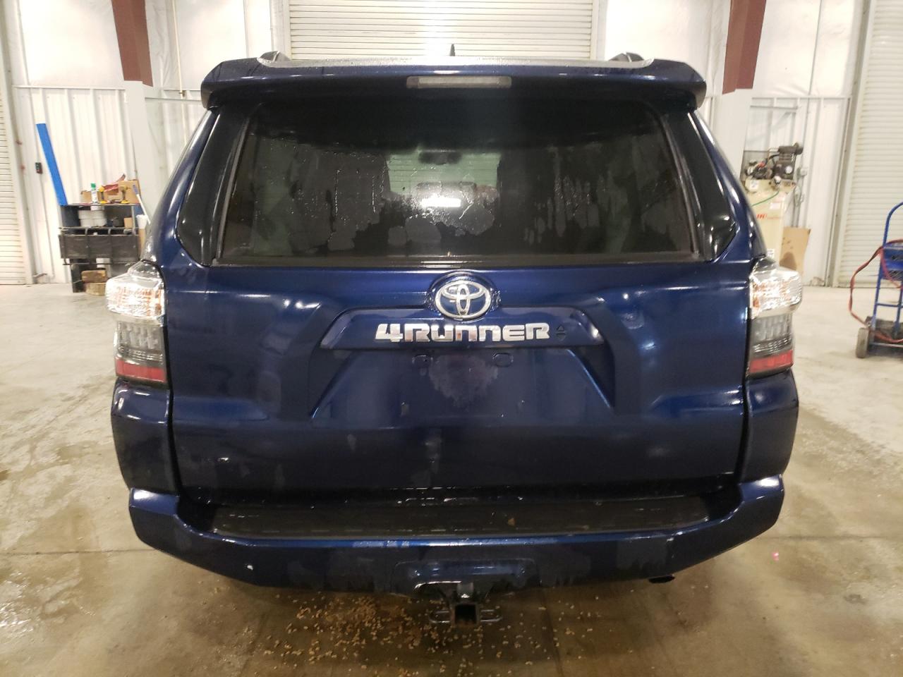 2020 Toyota 4Runner Sr5/Sr5 Premium VIN: JTEBU5JR9L5812827 Lot: 77537174