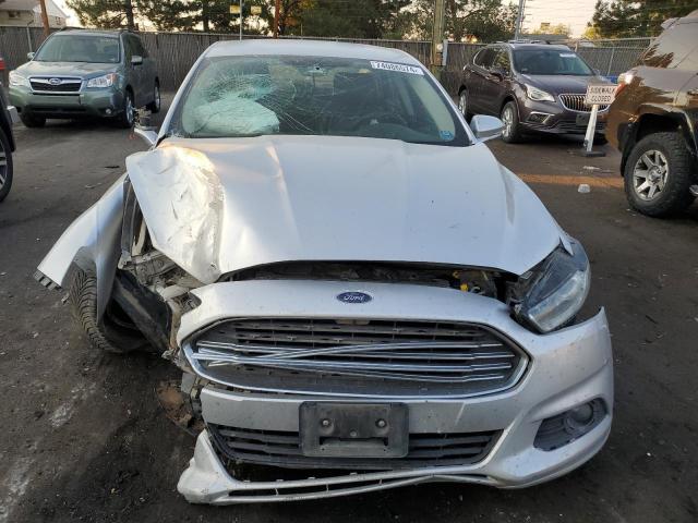 Sedans FORD FUSION 2016 Srebrny