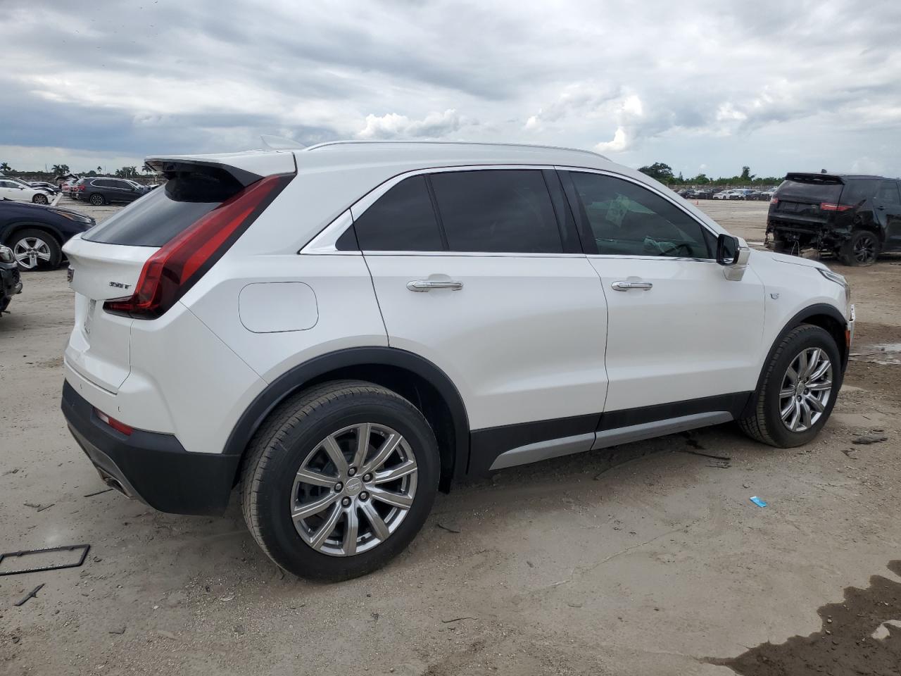 1GYFZCR40MF044083 2021 Cadillac Xt4 Premium Luxury