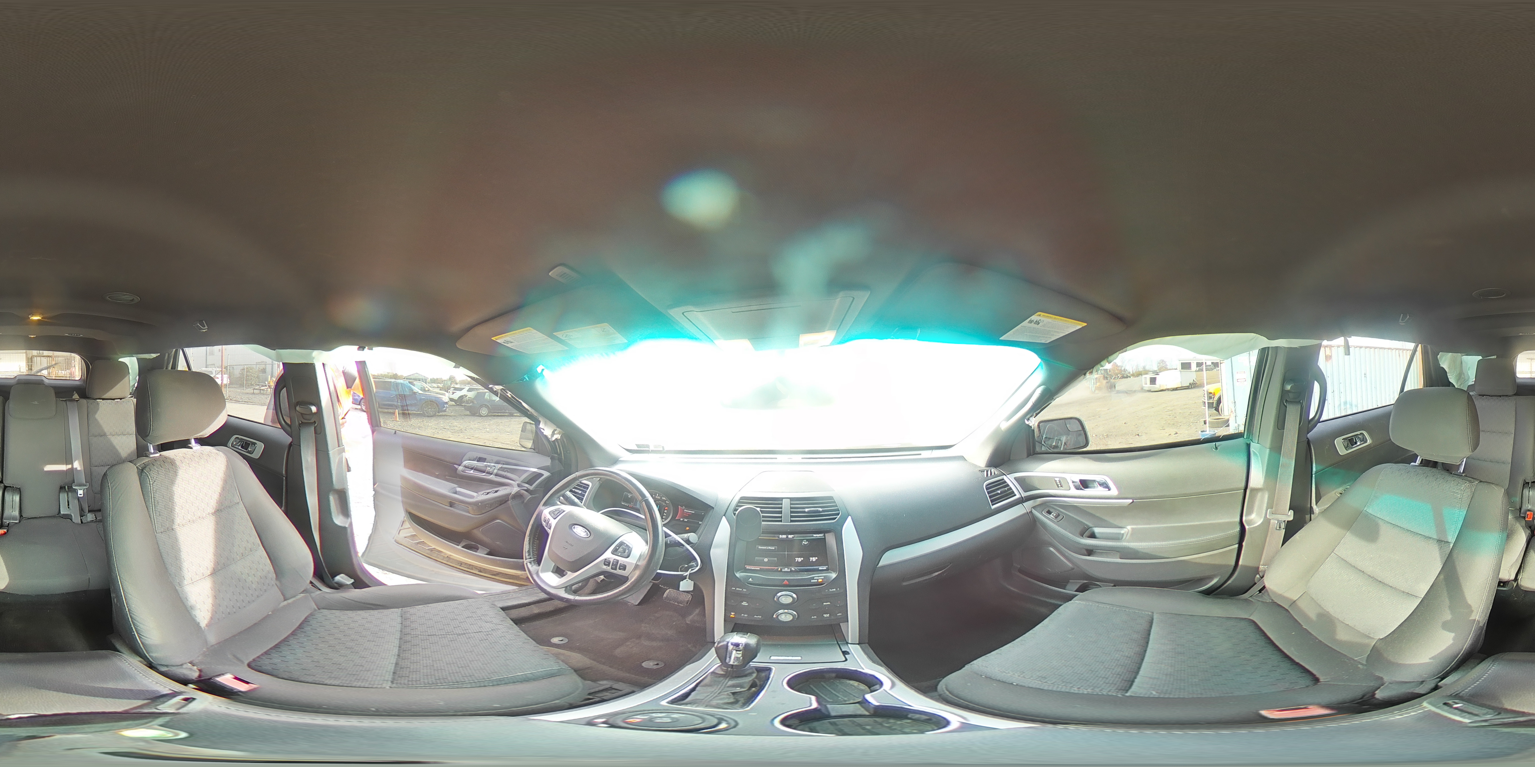 2015 Ford Explorer - Image 14