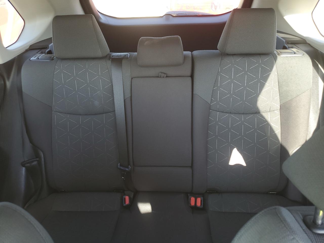 2023 Toyota RAV 4 - Image 10