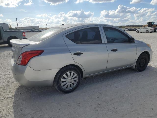  NISSAN VERSA 2014 Сріблястий