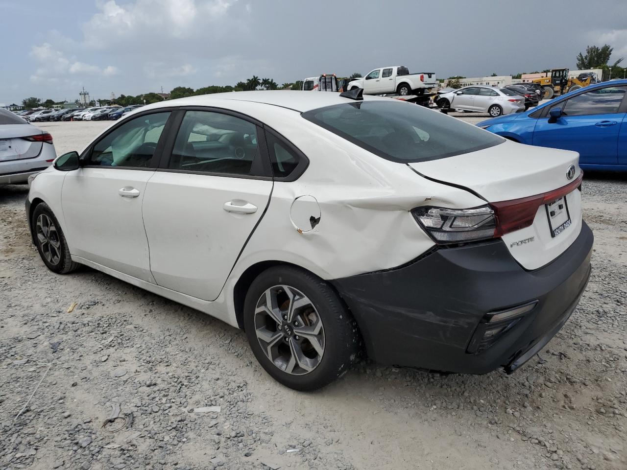 2019 Kia Forte - Image 2