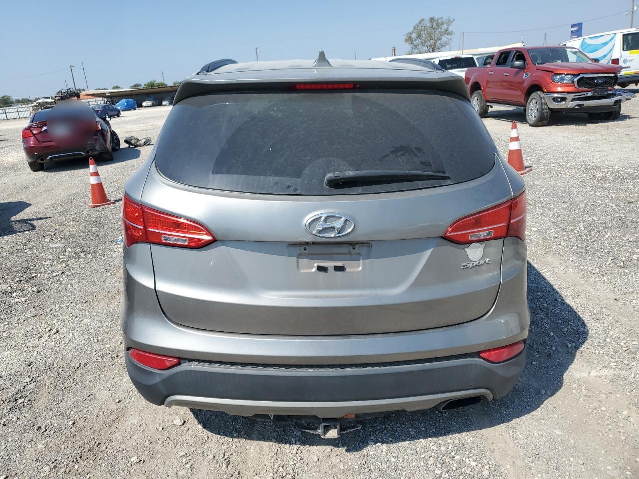 2015 Hyundai Santa Fe - Image 6