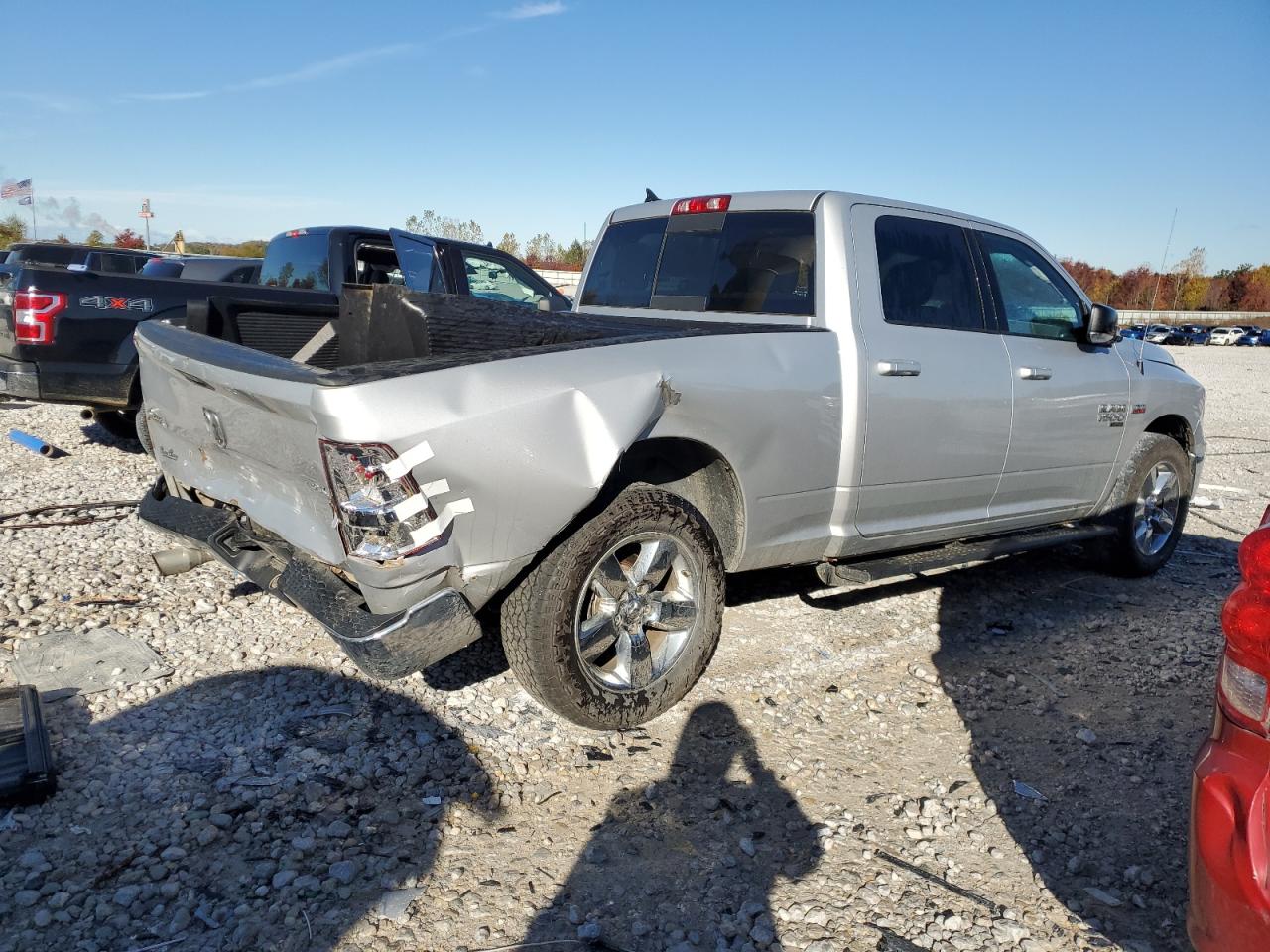 VIN 1C6RR7TT3KS530568 2019 RAM 1500 no.3