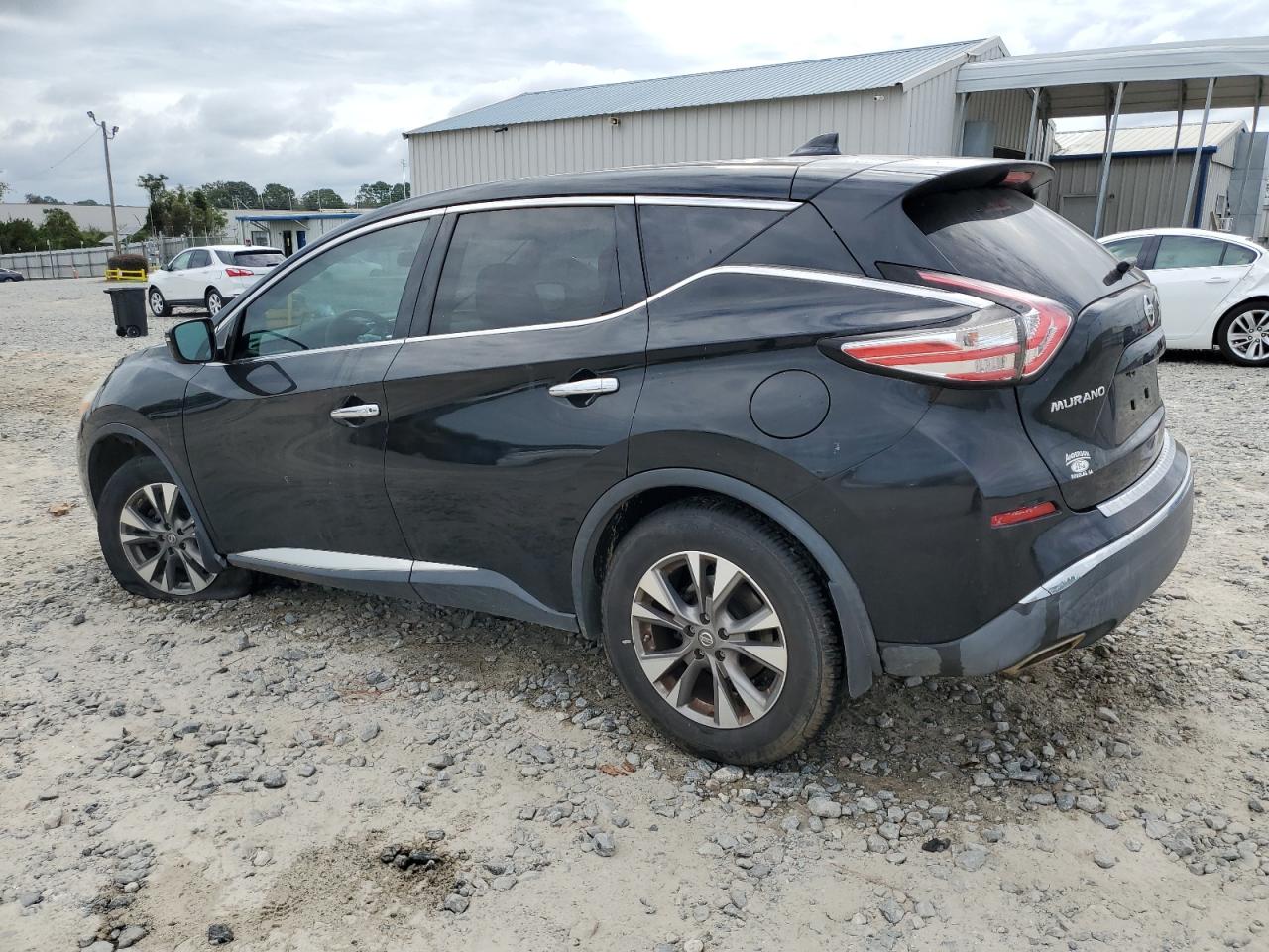 2017 Nissan Murano - Image 2