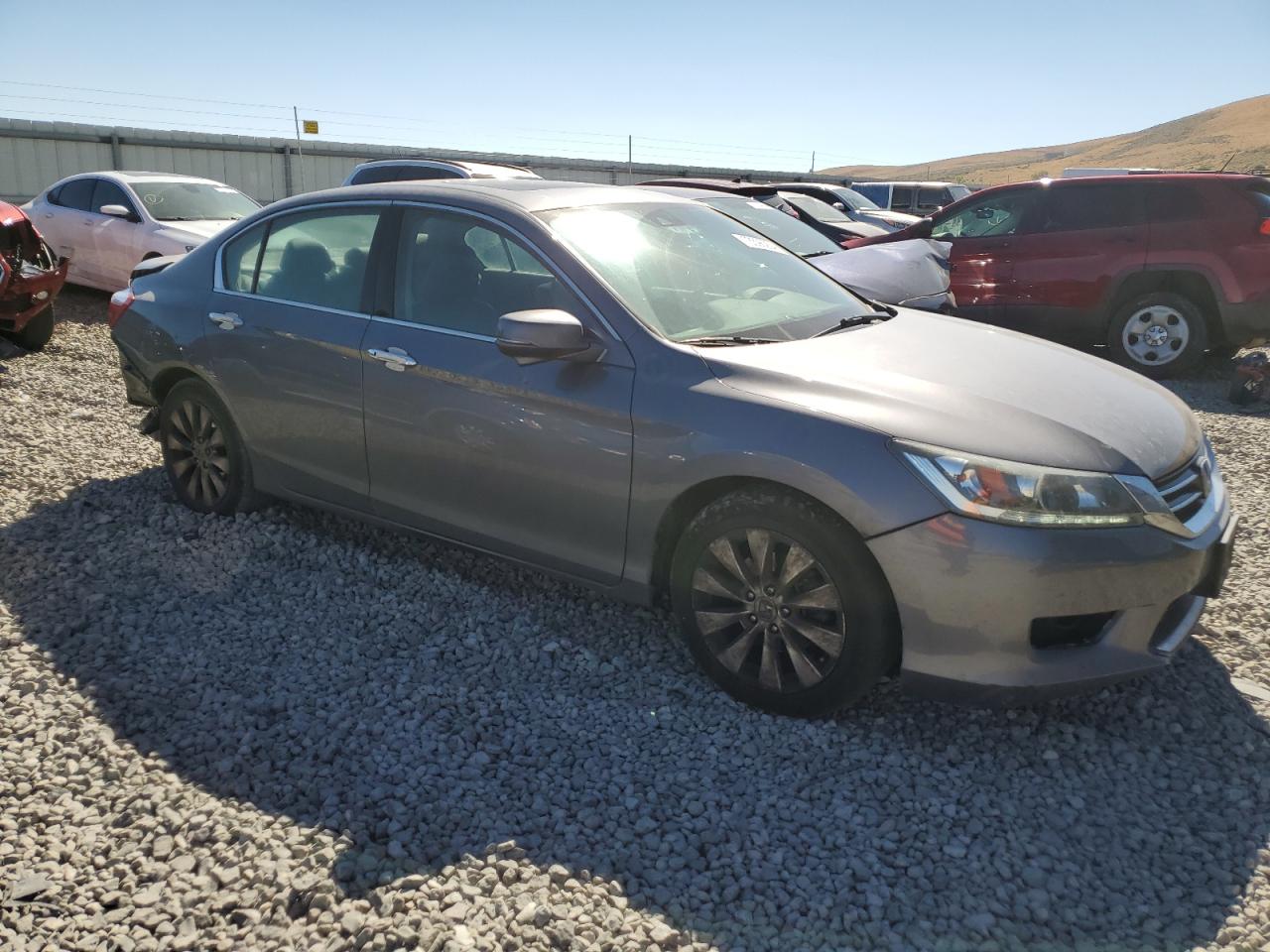 VIN 1HGCR3F83EA015189 2014 HONDA ACCORD no.4