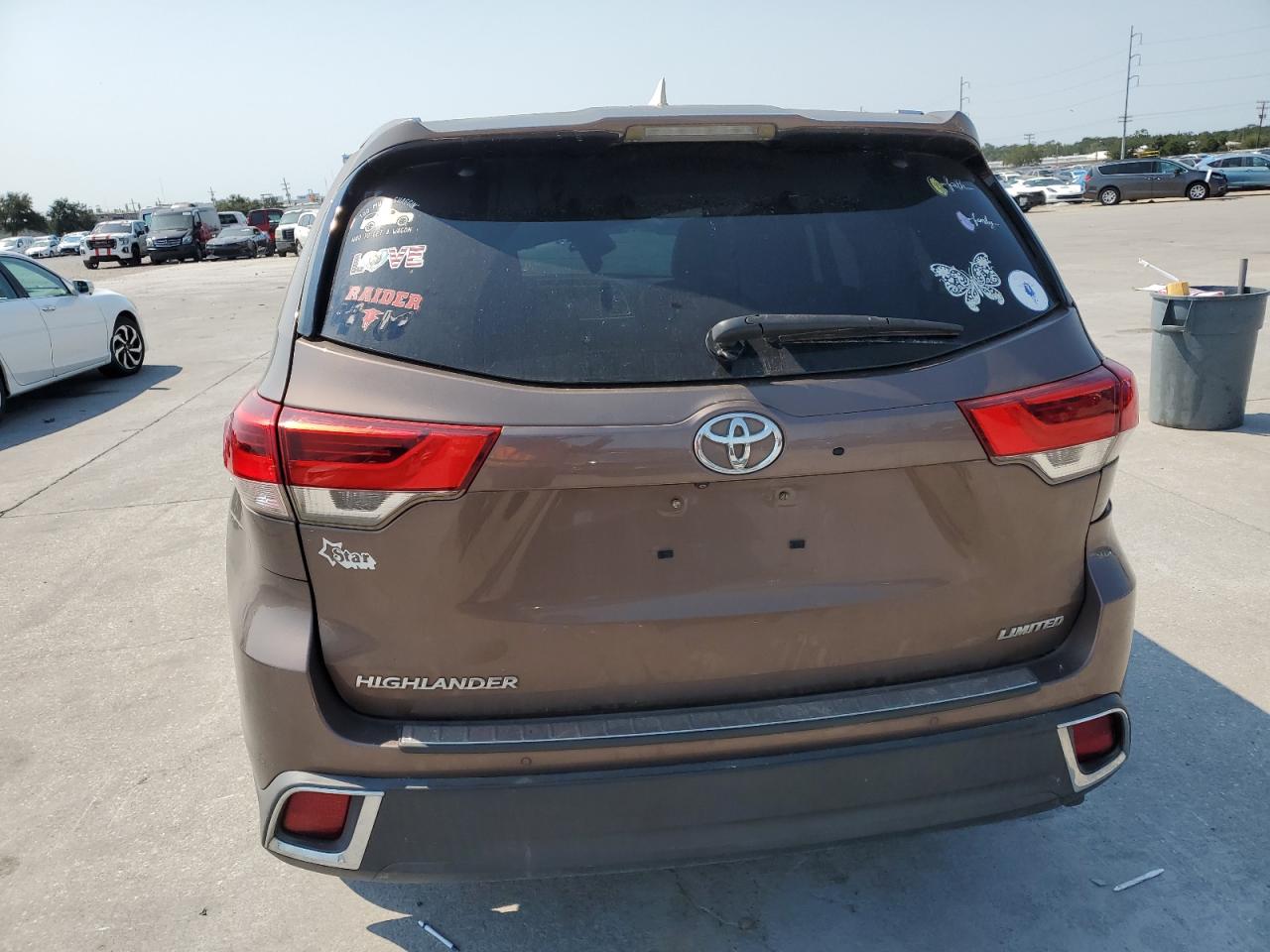 2019 Toyota Highlander Limited VIN: 5TDYZRFH7KS327358 Lot: 74986574