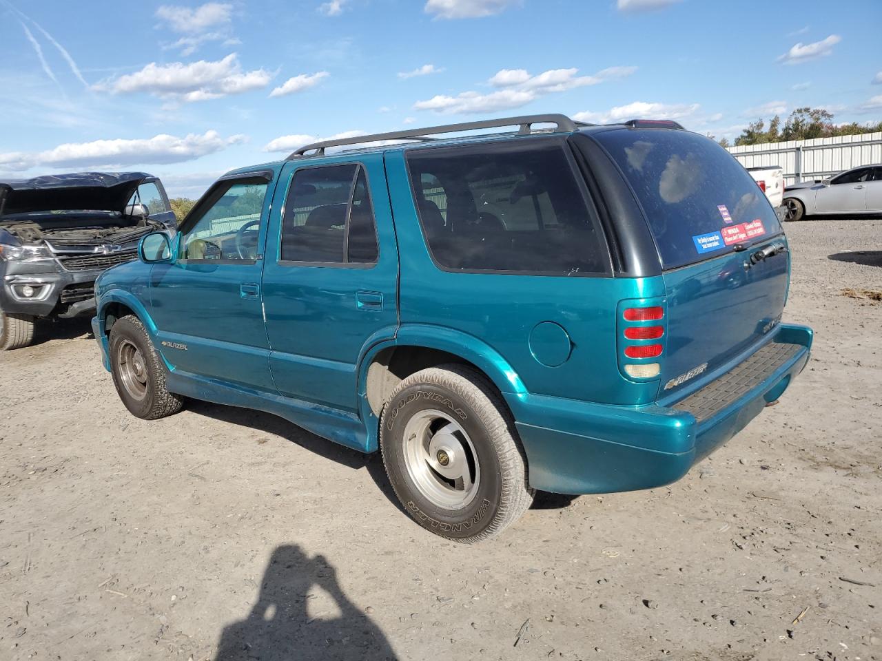 1996 Chevrolet Blazer VIN: 1GNCS13W3T2166106 Lot: 73635714