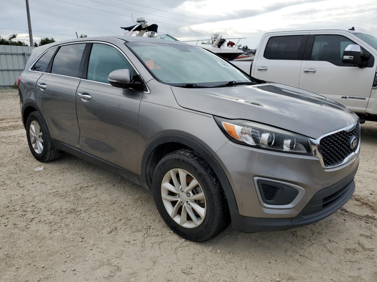 5XYPG4A3XHG239314 2017 Kia Sorento Lx