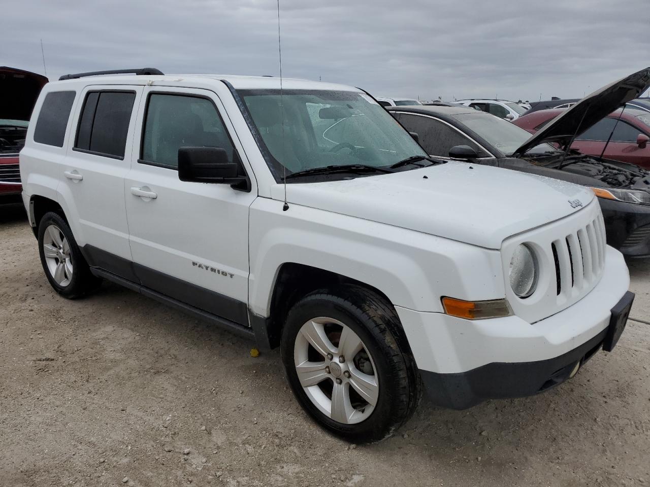 VIN 1C4NJPFB6FD437250 2015 JEEP PATRIOT no.4